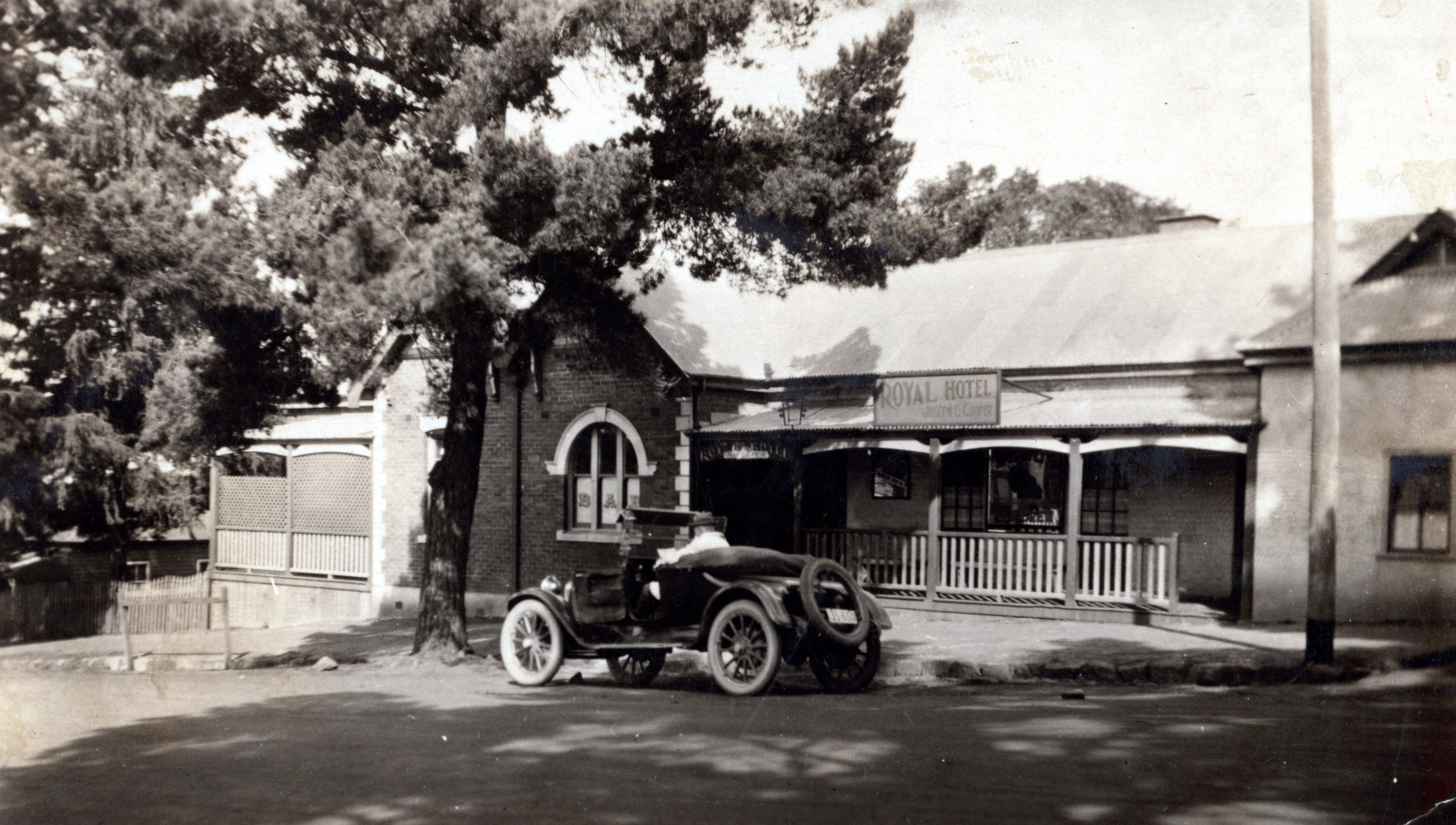 Shearer shot dead in Uralla pub
